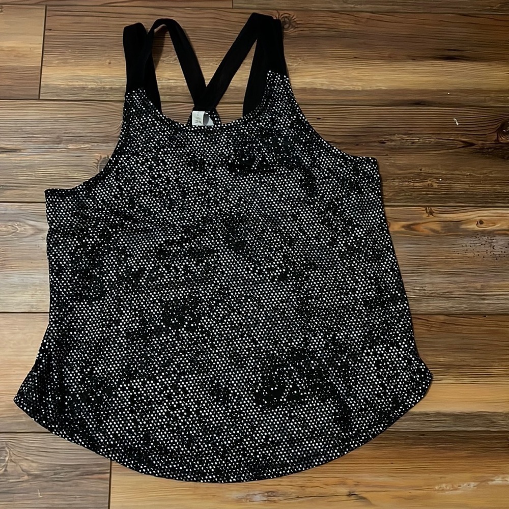 Under Armour tank size medium